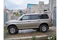 Дефлекторы окон Mitsubishi Pajero Sport 1
