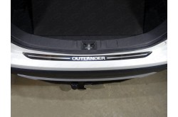 Накладка на задний бампер Mitsubishi Outlander 3