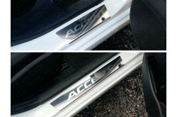 Накладки на пороги Hyundai Accent