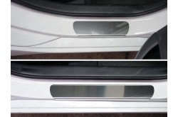 Накладки на пороги Hyundai i40