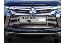 Решетка радиатора Mitsubishi Pajero Sport 3  нижняя с парктроником 12мм