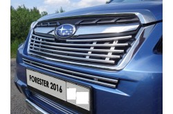 Решетка радиатора Subaru Forester SJ рестайлинг верхняя 12мм