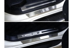 Накладки на пороги с загибом Lexus LX450D