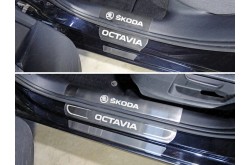 Накладки на пластиковые пороги Skoda Octavia