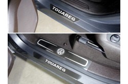 Накладки на пластиковые пороги Volkswagen Touareg
