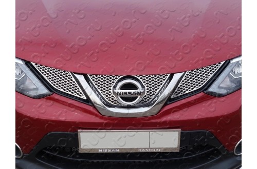 Рамка номерного знака Nissan Qashqai