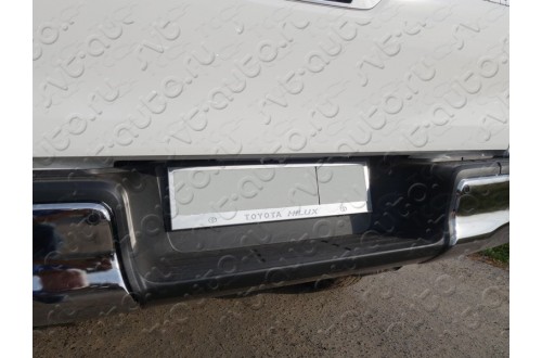 Рамка номерного знака Toyota Hilux