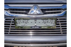 Рамка номерного знака Mitsubishi Pajero Sport