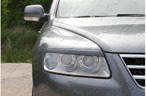 Реснички на передние фары Volkswagen Touareg