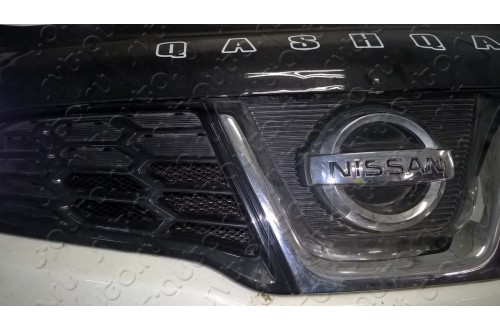 Сетка радиатора с установкой на Nissan Qashqai 2