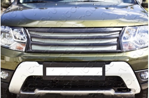 Решетка радиатора Renault Duster с сеткой металлик