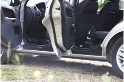Накладки на внутренние пороги дверей Ford Fusion
