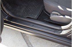 Накладки на внутренние пороги дверей Nissan Almera G15