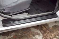 Накладки на внутренние пороги дверей Nissan Almera N16 рестайлинг