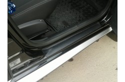 Накладки на пороги дверей Nissan Terrano