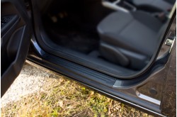 Накладки на пороги дверей Opel Astra универсал