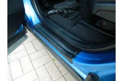 Накладки на пороги дверей Toyota Rav4 CA40