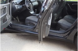 Накладки на пороги дверей Volkswagen Passat В7 седан