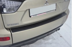 Накладка на задний бампер Mitsubishi Outlander 2