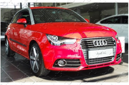 Защитные молдинги на двери Audi A1