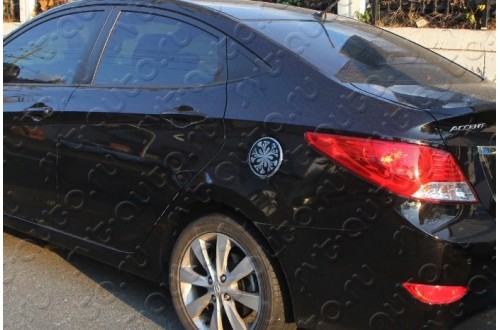 Хромированная накладка на крышку бензобака Hyundai Solaris 1