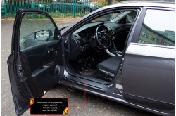 Накладки на внутренние пороги дверей Honda Accord 9