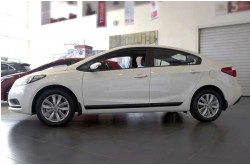 Молдинги на двери узкие Kia Cerato 3