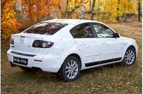 Накладка на задний бампер Mazda 3 BK седан  рестайлинг