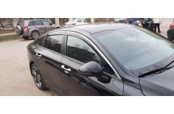Дефлекторы с хромированным молдингом Kia K5