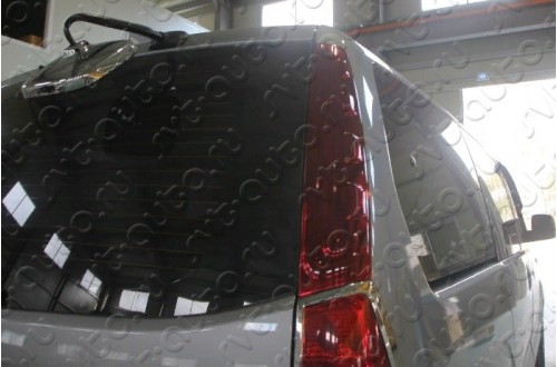 Накладки задних стоек красные Hyundai Grand Starex